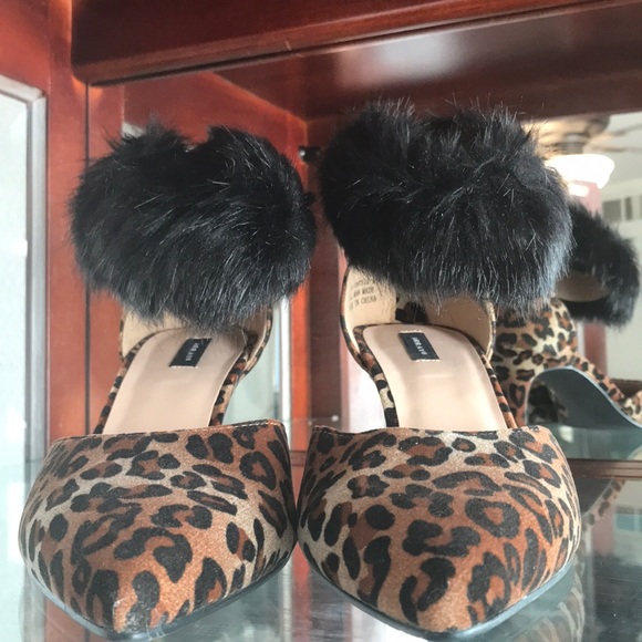 Array Cheetah Print Heels - Picture 2 of 8